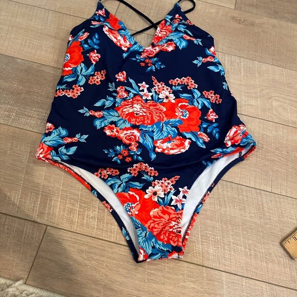 EKOUAER WOMENS SIZE LARGE ONE-PIECE RED BLUE SWIMSUIT NEW - Picture 2 of 9